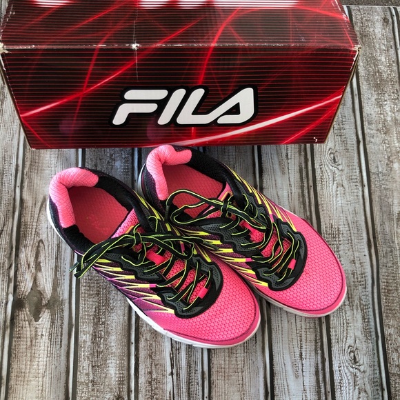 Fila Other - Girls Fila Sneakers size 5